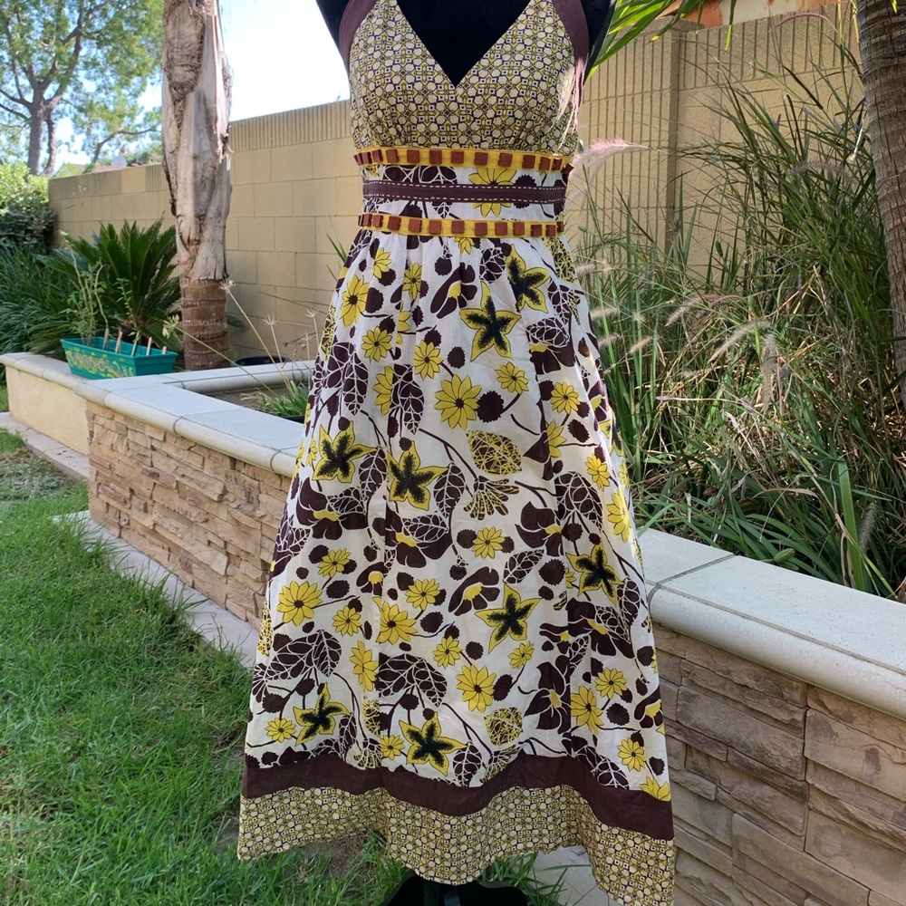 NWT- Aryeh Summer Halter-Top V-Neck Dress 👗